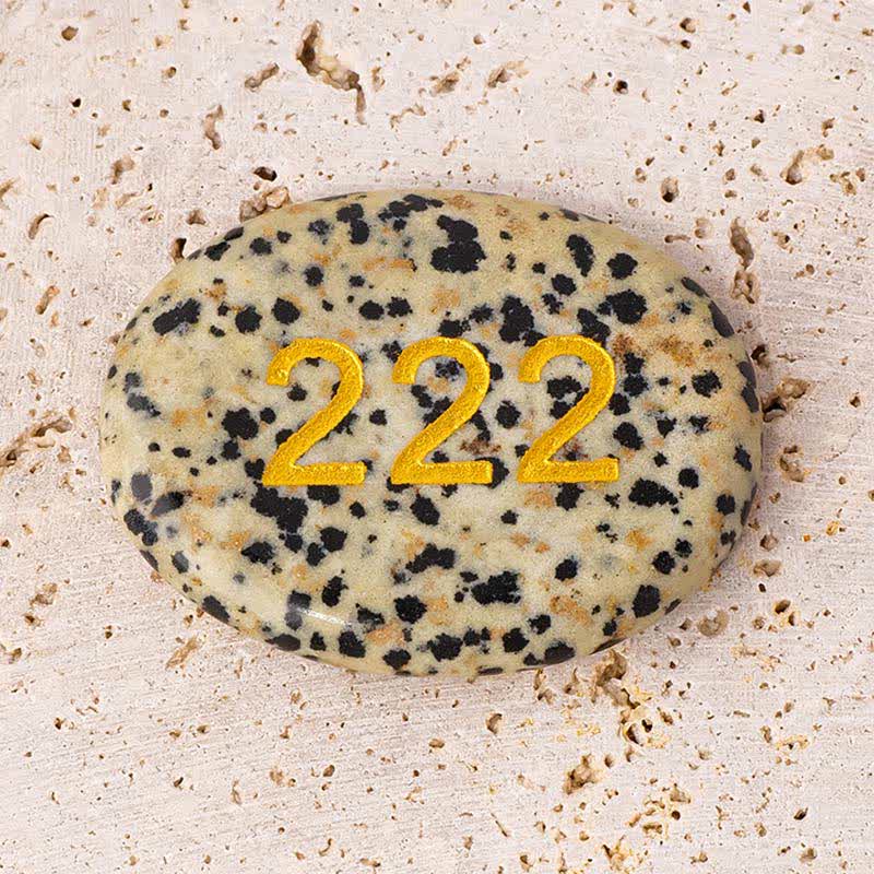 Buddha Stones Engelszahlen Weißer Kristall Roter Jaspis Rosa Kristall Grüner Aventurin Meditationshandschuh - Engelszahl 222 & Dalmatinerjaspis 4,5 x 3,5 x 0,7 cm - image 8