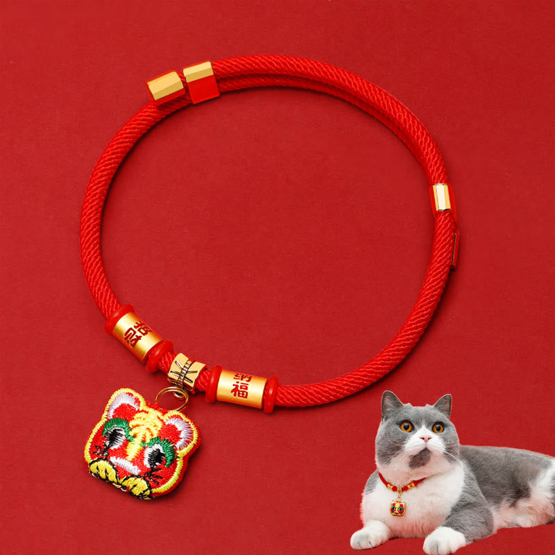 Buddha Stones Rotes, geflochtenes und besticktes Tiger-Fu-Halsband zum Schutz von Katzen und Hunden, verstellbar - Glückstiger Tiger - 26-44 cm - image 1