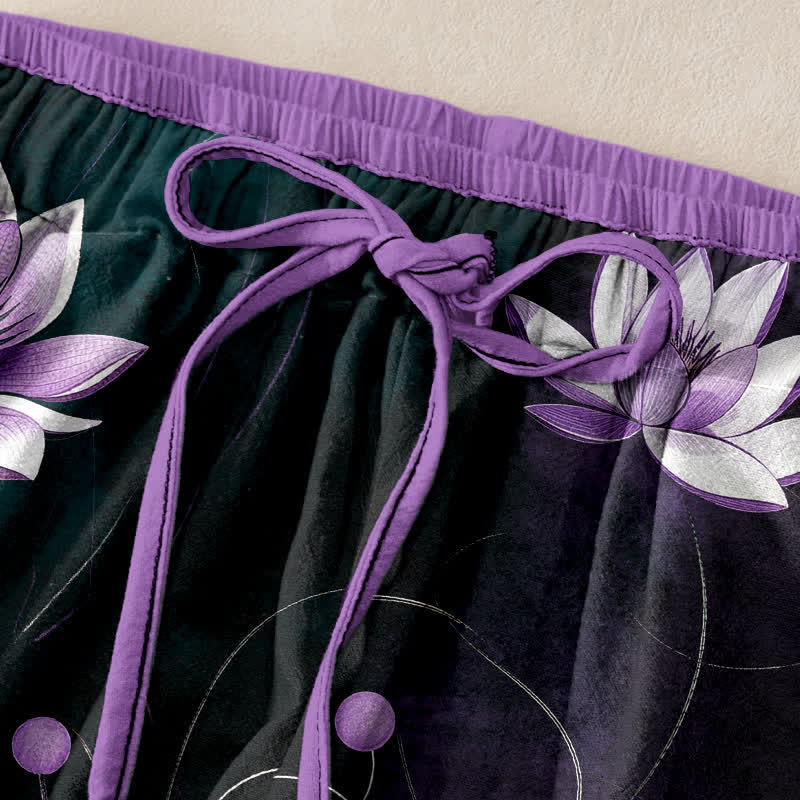 Buddha Stones Damenhose aus reiner Baumwolle mit lila Lotusmuster, elastischem Bund und Taschen - image 2