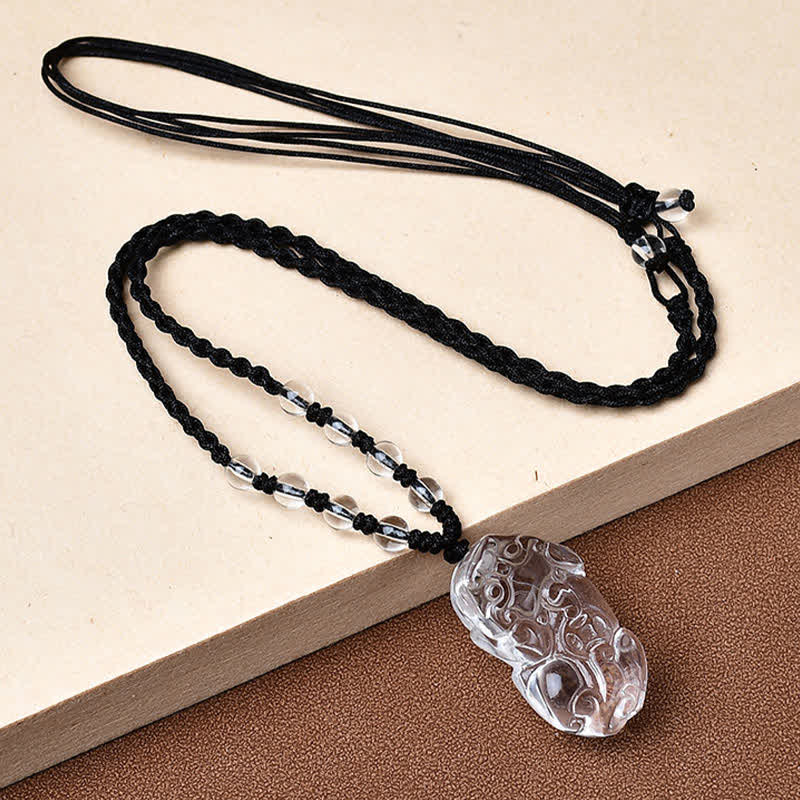 Buddha Stones Halskette aus natürlichen, klaren Quarzperlen (Pixiu Clarity) - Ein Pixiu, der nach links blickt - Klarer Quarz (33 x 18,8 x 11 mm) - image 7