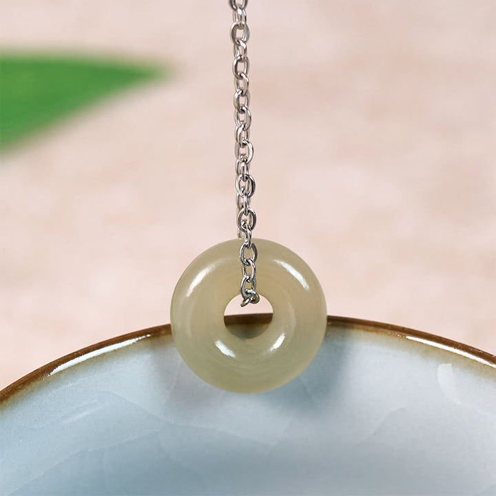 Buddha Stones Halskettenanhänger aus natürlichem grünem Jade mit Friedensschnalle – Symbol für Wohlstand - Natürlicher Jade (Farbe kann variieren) - Silberne Kupferkette - image 9