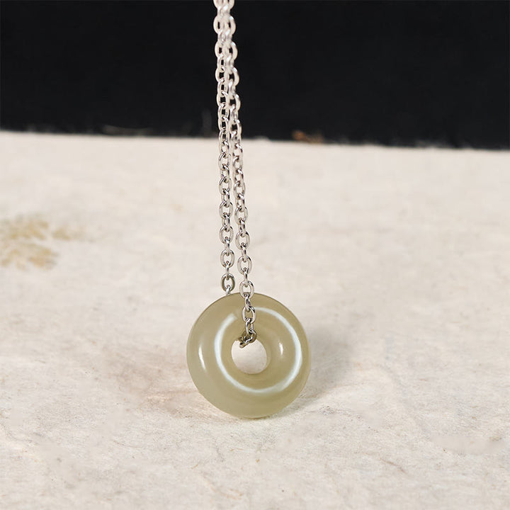 Buddha Stones Halskettenanhänger aus natürlichem grünem Jade mit Friedensschnalle – Symbol für Wohlstand - image 11