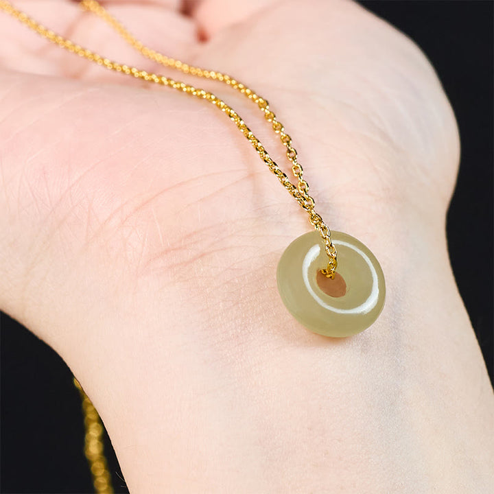 Buddha Stones Halskettenanhänger aus natürlichem grünem Jade mit Friedensschnalle – Symbol für Wohlstand - image 8