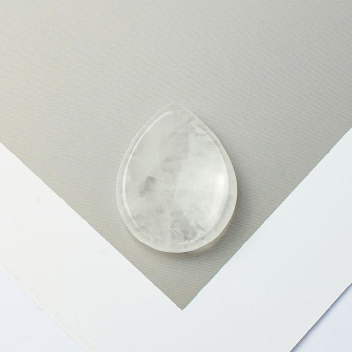 Buddha Stones, tropfenförmig, Sorgenstein, Schutzkristall, Dekoration, 45 x 35 x 8 mm - Klarer Quarz - 45 x 35 x 8 mm - image 1