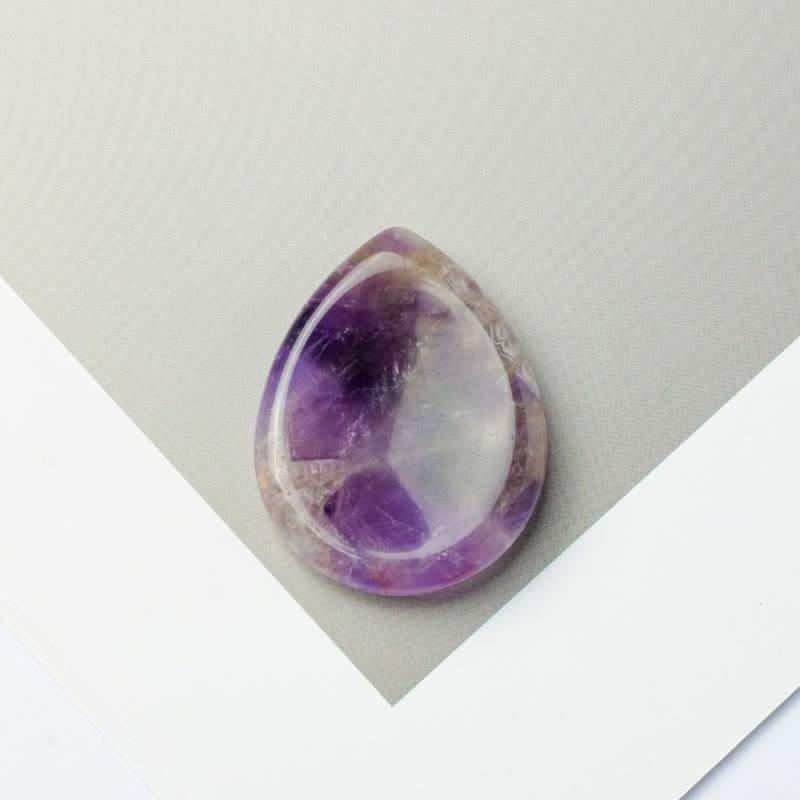 Buddha Stones Tropfenförmiger Sorgenstein-Schutzkristall, 34 x 26 x 7,8 cm - Natürlicher Amethyst (Farbe kann variieren) - 34*26*7,8 mm - image 20