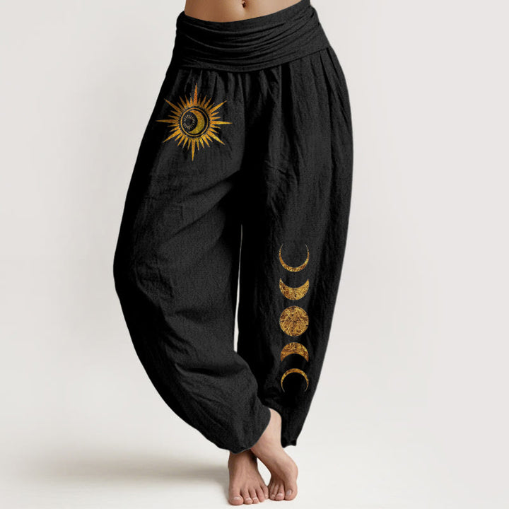 Buddha Stones Damen-Haremshose aus reiner Baumwolle mit goldenem Sonnen- und Mondphasenmuster und elastischem Bund - Schwarz - US16, UK/AU20, EU48 (3XL) - image 0