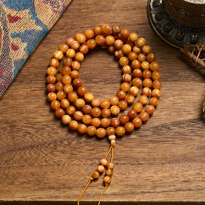 Buddha Stones Mala aus 108 harzreichen Kiefernholzperlen für beruhigende Energie - 12 mm * 108 - image 0