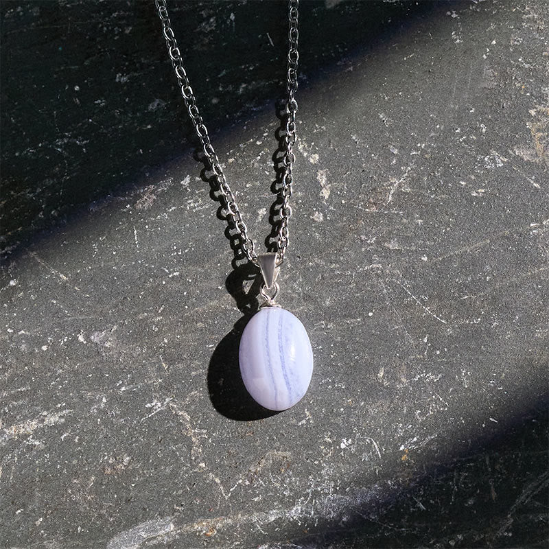 Buddha Stones Halskettenanhänger aus natürlichem blauem Spitzenachat - image 3