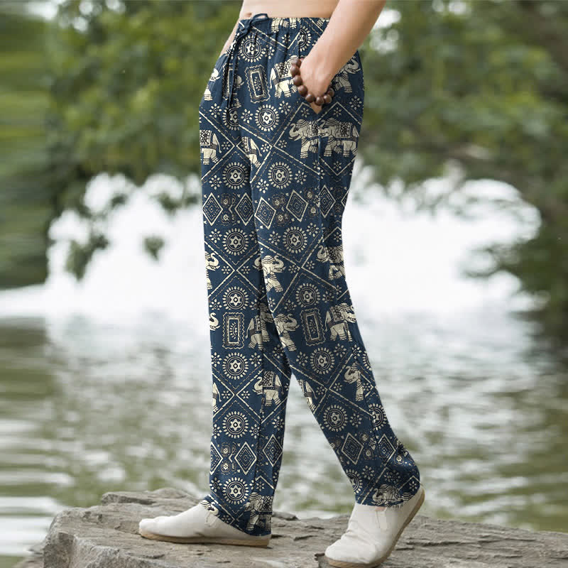 Buddha Stones Herrenhose aus Baumwolle in Elfenbein mit Elefanten-Mandala-Muster, schmal zulaufend und mit Taschen - image 5