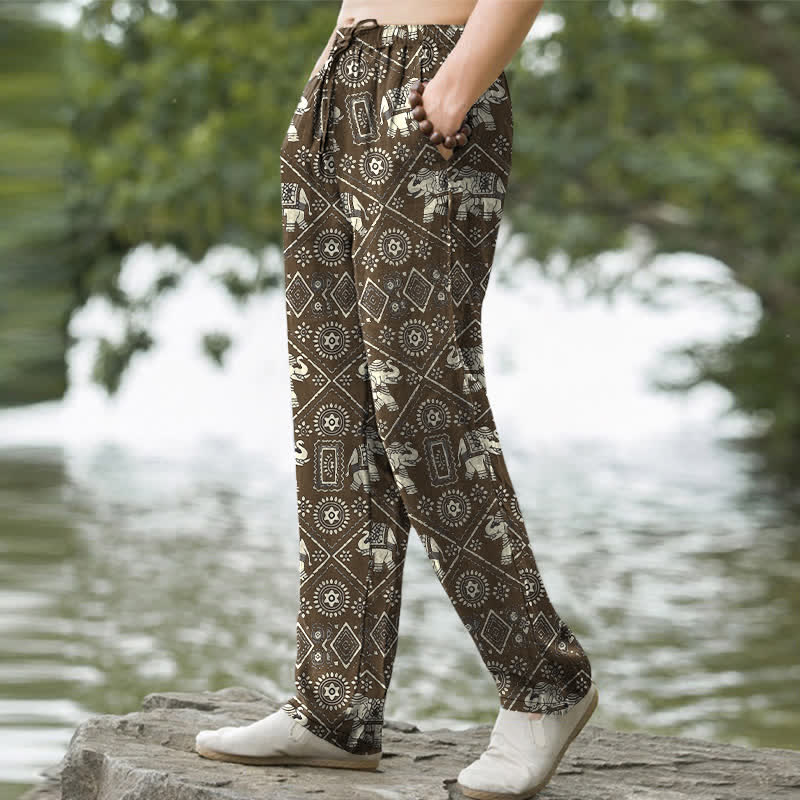 Buddha Stones Herrenhose aus Baumwolle in Elfenbein mit Elefanten-Mandala-Muster, schmal zulaufend und mit Taschen - image 7