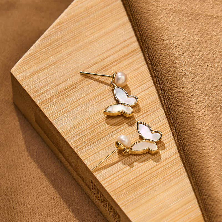 Buddha Stones Ohrringe aus Kupfer mit Naturperlen und Schmetterlingsmotiv – Optimismus-Botschaft - image 3