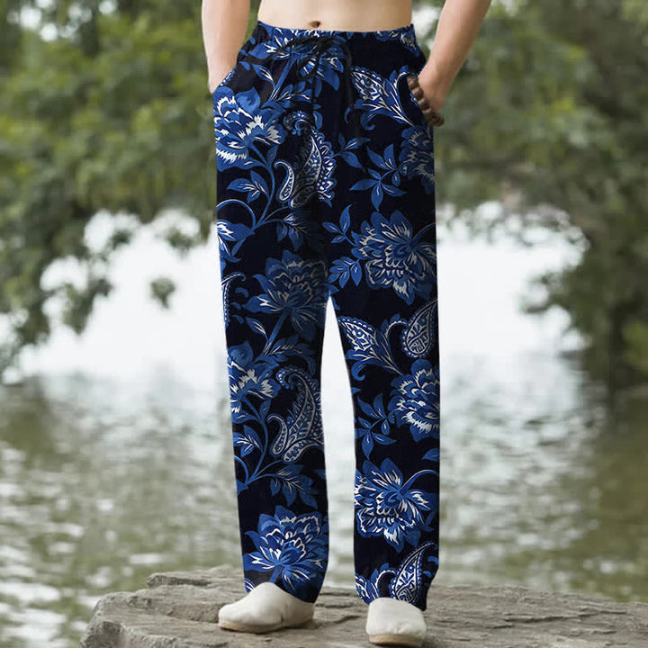 Buddha Stones Herrenhose aus Baumwolle mit blauem Paisley-Blumenmuster, schmal zulaufendem Schnitt und Taschen - Schwarz - US/ UK/AU50, EU60 (5XL) - image 0