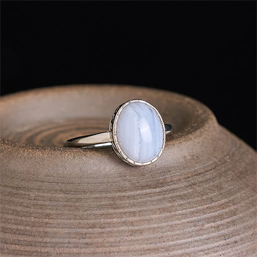 Buddha Stones Runder Balance-Ring aus natürlichem blauem Spitzenachat - image 2