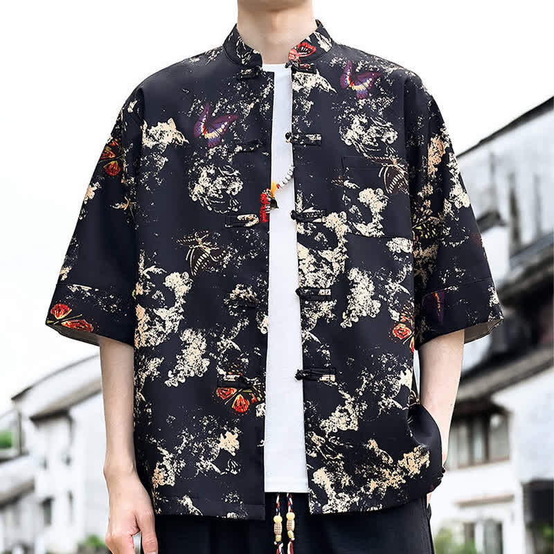 Buddha Stones Sommerliches Herrenhemd im Tang-Stil mit Froschknopfverschluss, Blumenmuster, Schmetterlingsprint, Ellbogenlänge und Brusttasche. - Schwarz - US/ UK/AU46, EU56 (5XL) - image 2