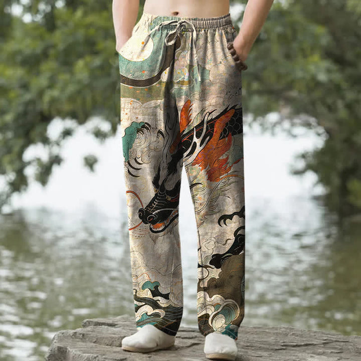 Buddha Stones Herrenhose aus Baumwolle mit orientalischem Drachenwellenmuster, schmal zulaufendem Schnitt und Taschen - Beige - US/ UK/AU50, EU60 (5XL) - image 0