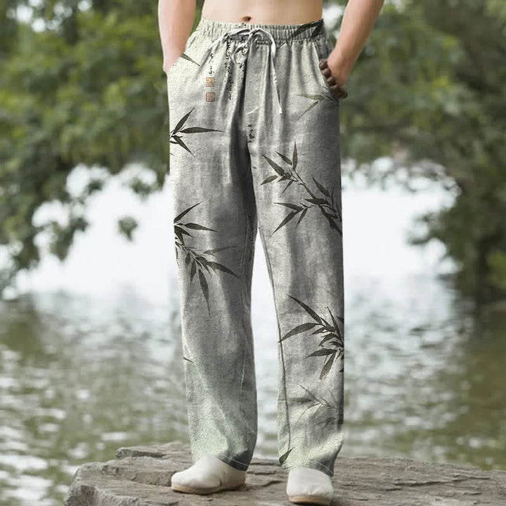 Buddha Stones Herrenhose mit schmal zulaufendem Schnitt und Taschen, bedruckt mit Bambusblattmuster aus Baumwolle - Honigmelone - US/ UK/AU50, EU60 (5XL) - image 0
