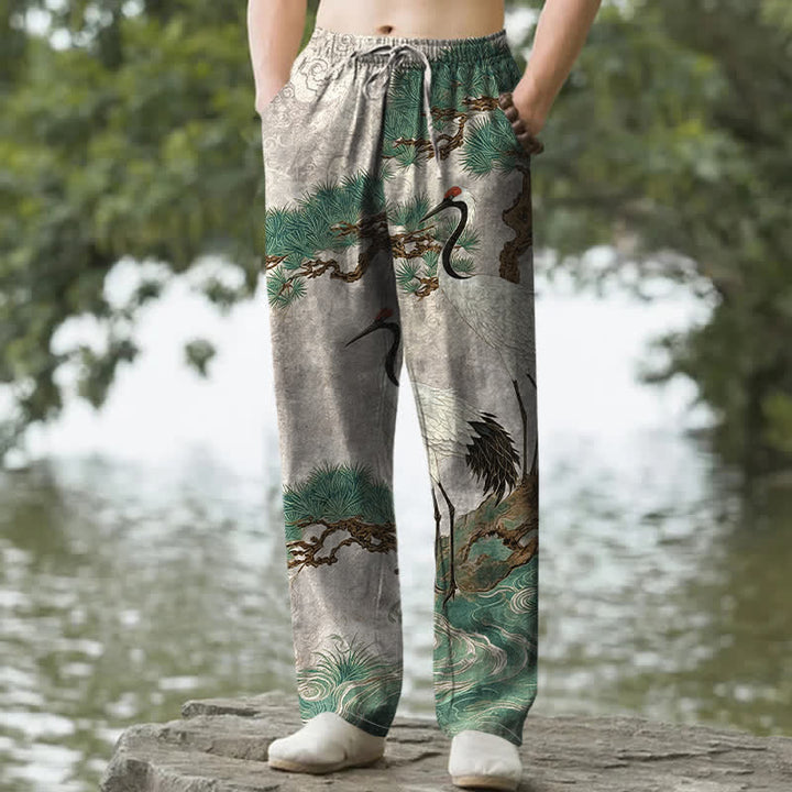 Buddha Stones Herrenhose aus Baumwolle mit Kranich- und Kiefernmuster, schmal zulaufend und mit Taschen - Gainsboro - US/ UK/AU50, EU60 (5XL) - image 4