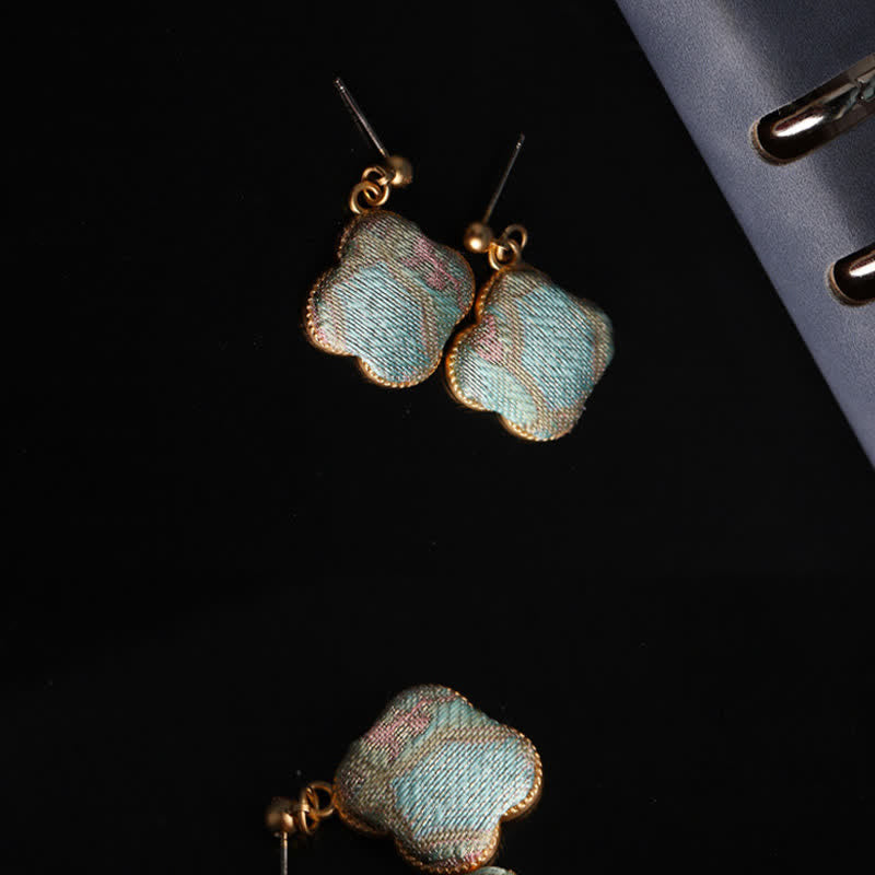 Buddha Stones Ohrhänger aus handgefertigter Seide mit floralem Harmonie-Motiv aus Brokat - image 4
