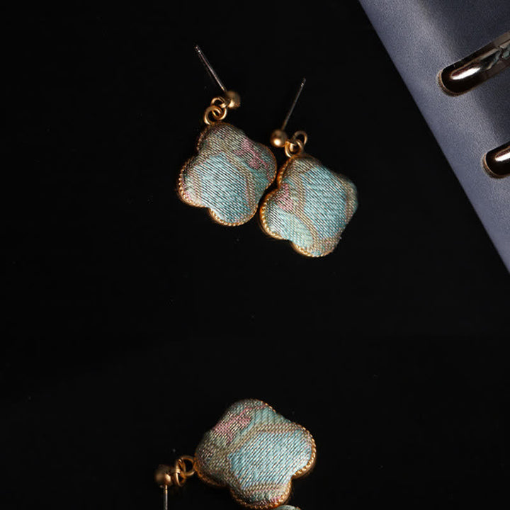 Buddha Stones Ohrhänger aus handgefertigter Seide mit floralem Harmonie-Motiv aus Brokat - image 4