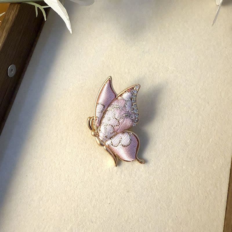 Buddha Stones Handgefertigte Schmetterlingsbrosche mit Strasssteinen und Farbverlauf aus Legierung - Butterfly (Transformation ♥ Liebe) - Pink - Song Brocade (Wohlstand♥Harmonie) - image 1