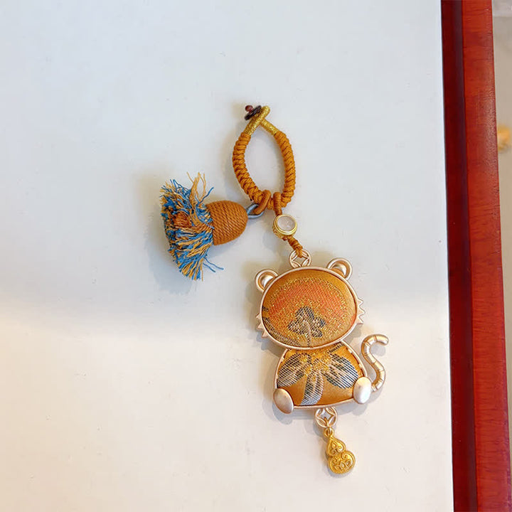 Buddha Stones Song Brocade Handgefertigter Schlüsselanhänger mit chinesischer Tierkreisquaste und Glücksbringermotiv - Tiger - Gelb - image 22