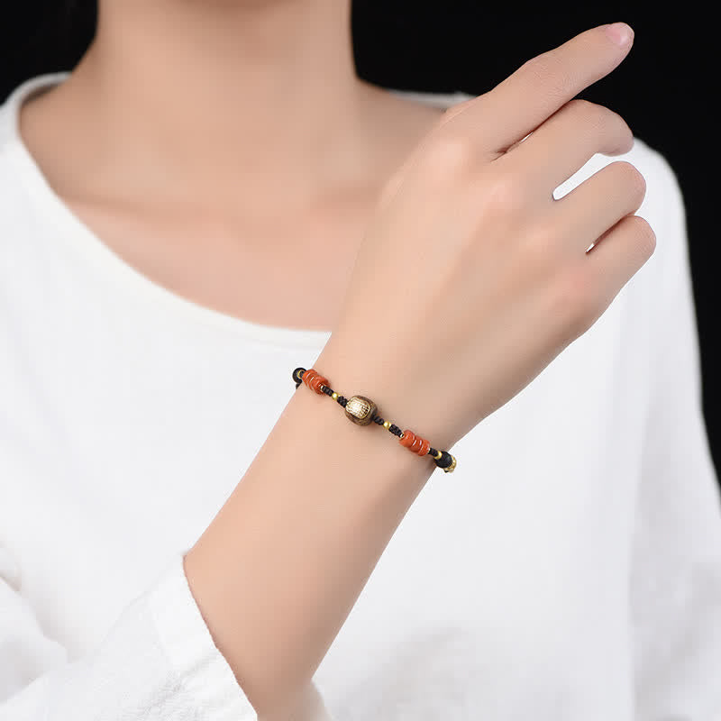 Buddha Stones Handgewebtes Armband aus rotem Sandelholz mit geflochtenen Quasten und Segensbotschaft - image 10