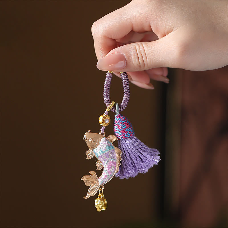 Buddha Stones Song Brocade Schlüsselanhänger mit Koi-Fisch-Motiv für Wohlstand - Hellviolett - image 2