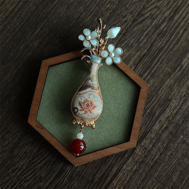 Buddha Stones Elegante Brosche mit Brokatblumenvase-Design - image 1