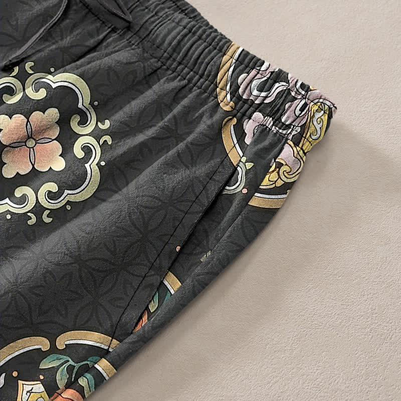 Buddha Stones Baumwollhose für Herren mit Vintage-Blumenmedaillonmuster, schmal zulaufendem Schnitt und Taschen - image 2