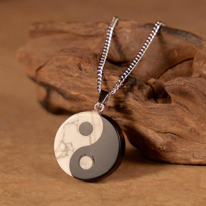 Buddha Stones Halskette aus natürlichem schwarzem Obsidian und weißem Türkis mit Yin-Yang-Motiv (Tai-Chi-Kraft) - image 1