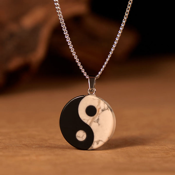 Buddha Stones Halskette aus natürlichem schwarzem Obsidian und weißem Türkis mit Yin-Yang-Motiv (Tai-Chi-Kraft) - Yin Yang - image 0