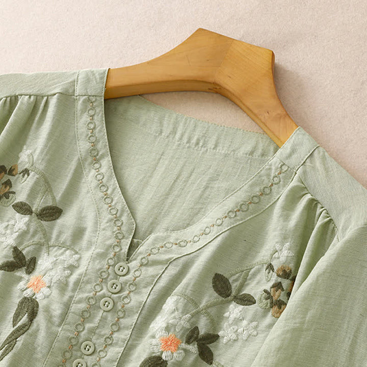 Buddha Stones Sommerliches Boho-Damen-Kurzarmshirt mit Blumenstickerei - image 1
