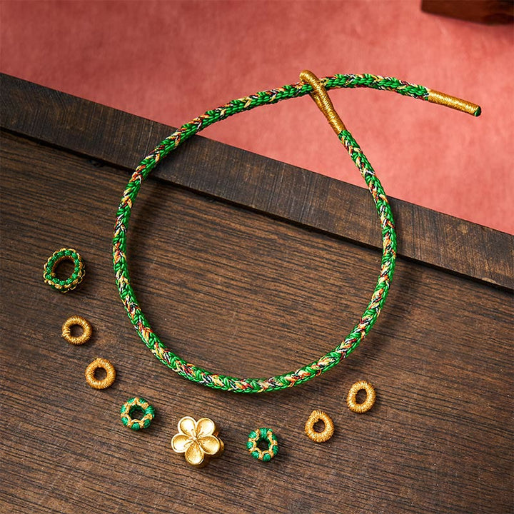 Buddha Stones Fünffarbiges, handgewebtes Armband mit grünen Amuletten und Pflaumenblütenmotiven zum Schutz, verstellbar - image 11