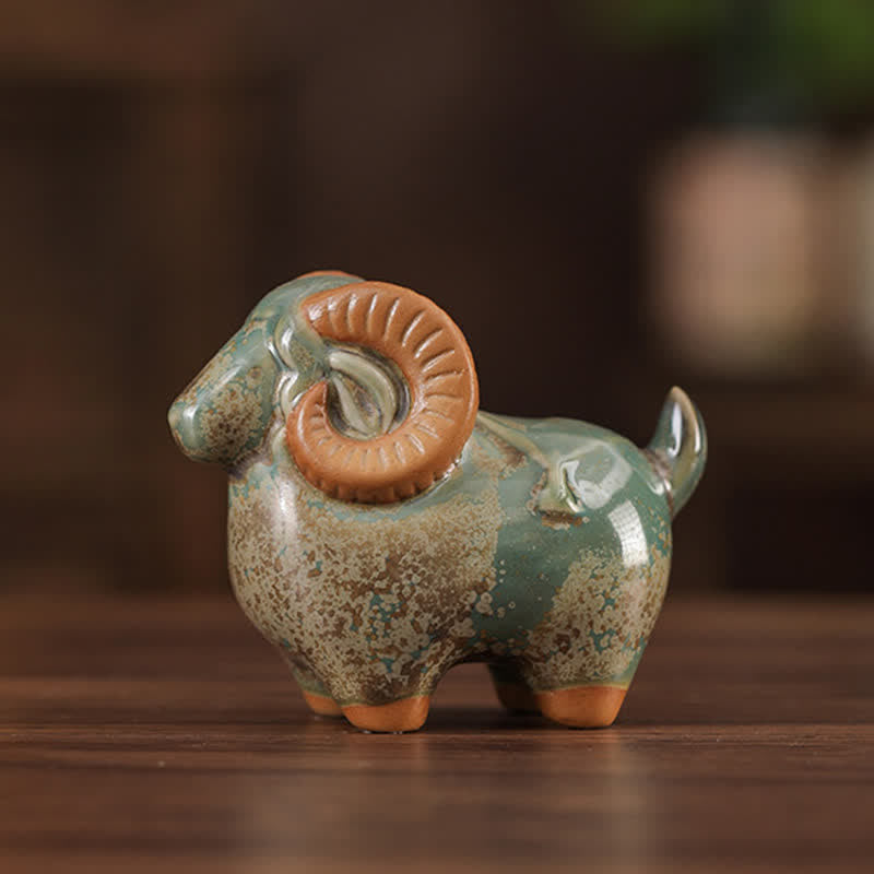 Buddha Stones Keramik-Dekoration mit chinesischem Tierkreiszeichen Widder (Symbol für Wohlstand) – Niedliches Tier - Gefleckte grüne Widderfigur - image 3