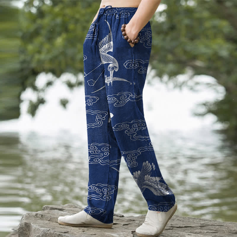Buddha Stones Weiße Baumwollhose für Herren mit Kranich- und Wolkenmuster, schmal zulaufend und mit Taschen - image 1