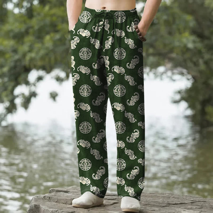 Buddha Stones Baumwollhose für Herren mit langem Bein, schmal zulaufendem Schnitt und Taschen, Wolkenmuster, rundes Emblem, schmal zulaufend - Waldgrün - US/ UK/AU50, EU60 (5XL) - image 4