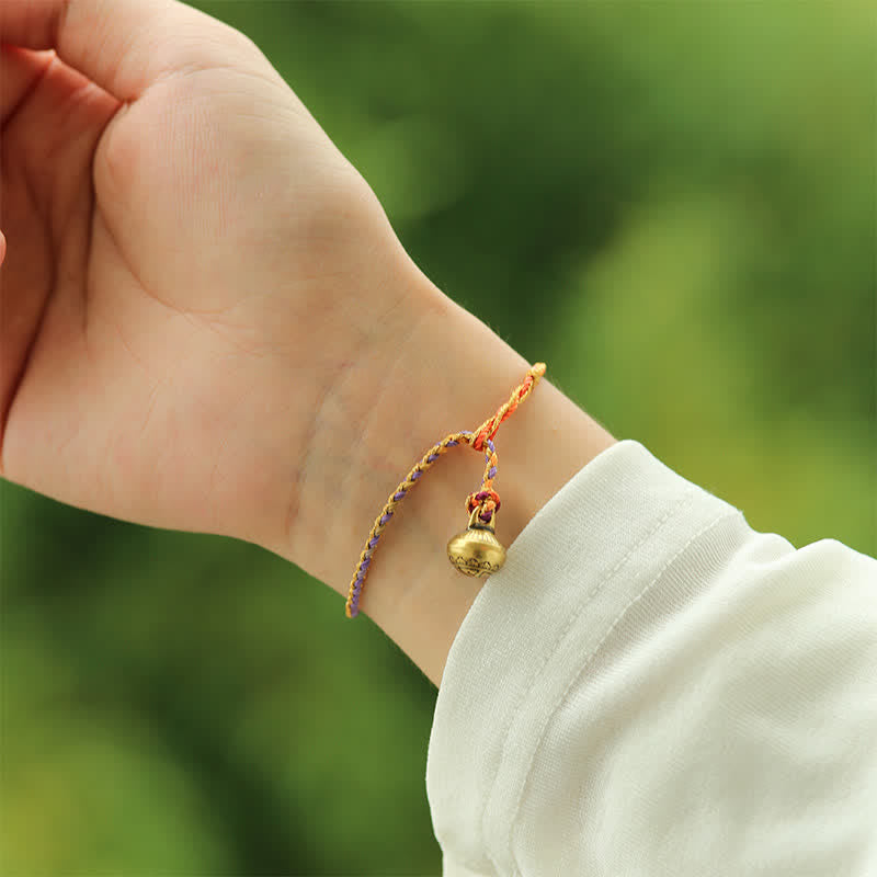 Buddha Stones Handgewebtes, farbenfrohes Armband mit Schnur, Glöckchen und Balance - image 3