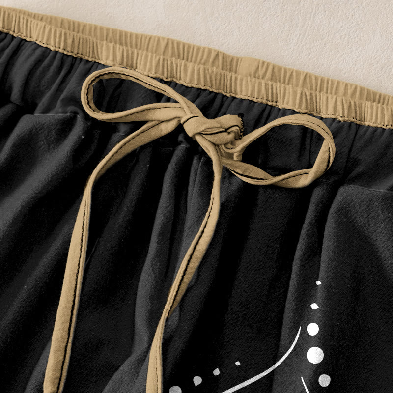 Buddha Stones Damenhose aus reiner Baumwolle mit Lotus-OM-Muster, elastischem Bund und Taschen - image 1
