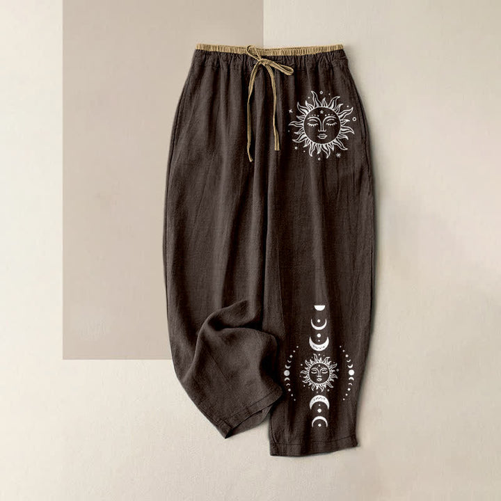 Buddha Stones Damenhose aus reiner Baumwolle mit himmlischem Sonne-, Mond- und Sternenmuster, elastischem Bund und Taschen - Sattelbraun - US16, UK/AU20, EU48 (3XL) - image 6