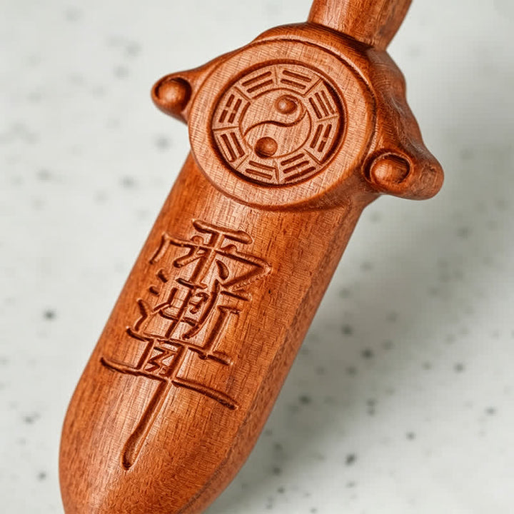 Buddha Stones Schlüsselanhänger mit graviertem Schwertmotiv aus Jujube-Holz (Yin-Yang-Balance) - image 10