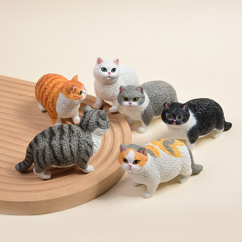 Buddha Stones Bemalte, kleine, mollige Katze aus Kunstharz – niedliche Tierdekoration - image 0