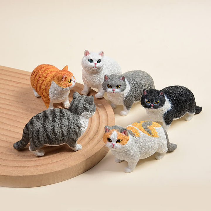 Buddha Stones Bemalte, kleine, mollige Katze aus Kunstharz – niedliche Tierdekoration - image 0