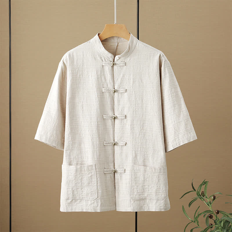 Buddha Stones Sommerliches Tang Style Casual Herrenhemd mit Stehkragen, Froschknopfleiste, Ellbogenlänge und Taschen - Beige - US/ UK/AU48, EU58 (6XL) - image 1