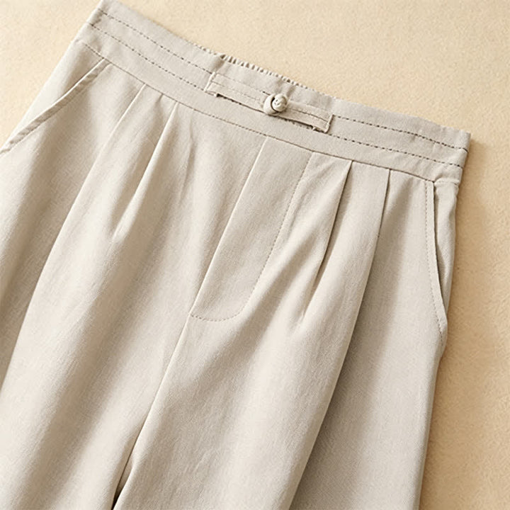 Buddha Stones Lässige, minimalistische Sommerhose aus Unifarben mit Knöchellänge, geradem Bein und Taschen, mit einem Froschknopf - image 13