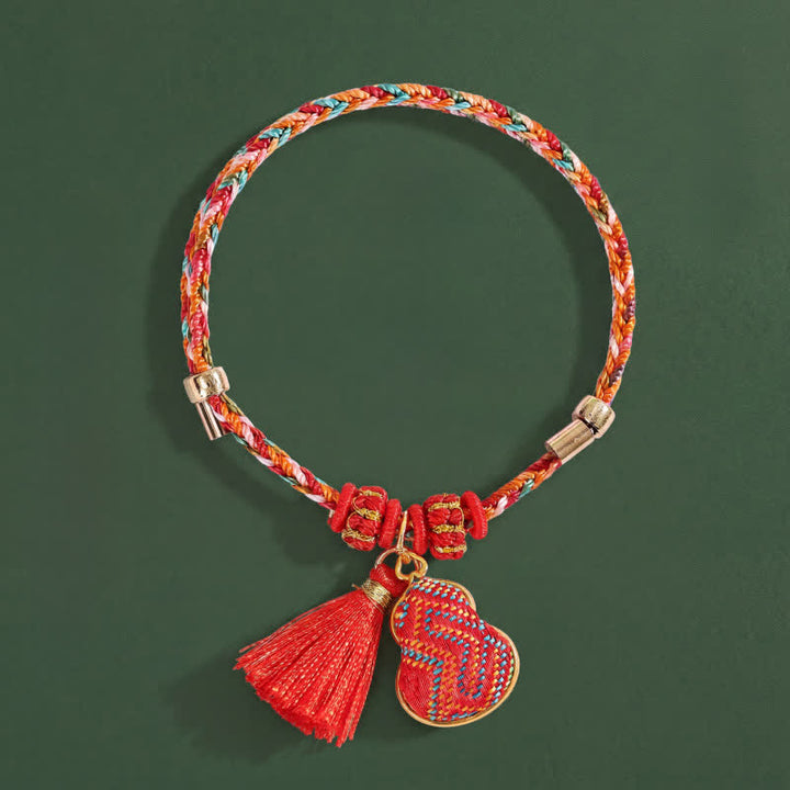 Buddha Stones Fünffarbiges rotes Armband aus Brokatkürbis mit Schnurmotiv zum Schutz - Rot (gleicher Farbton – Muster variiert) - image 0