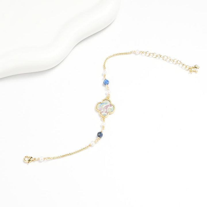 Buddha Stones Perlenbesetztes, brokatverziertes Armband aus Kupfer mit vierblättrigem Kleeblattmuster und verstellbarem Design, verziert mit Brokat und Perleneinlagen, aus Reinheits- und verstellbarem Kupfer - image 2