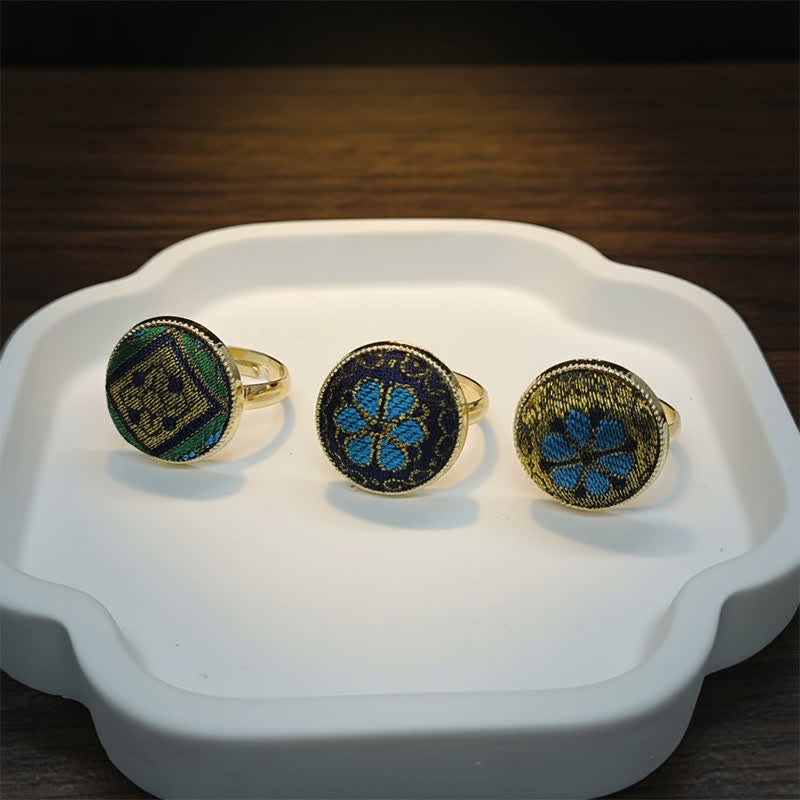Buddha Stones Handgefertigter, verstellbarer Ring aus Brokat mit Blumenmuster. - image 9