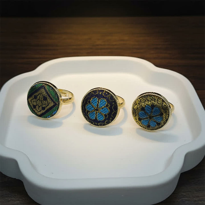 Buddha Stones Handgefertigter, verstellbarer Ring aus Brokat mit Blumenmuster. - image 9