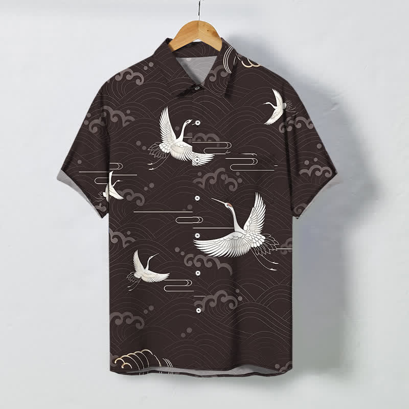Buddha Stones Atmungsaktives Herren-Kurzarmhemd mit Kranich-, Wolken- und Wellenmuster und Knöpfen - Sattelbraun - US/ UK/AU48, EU58 (4XL) - image 0