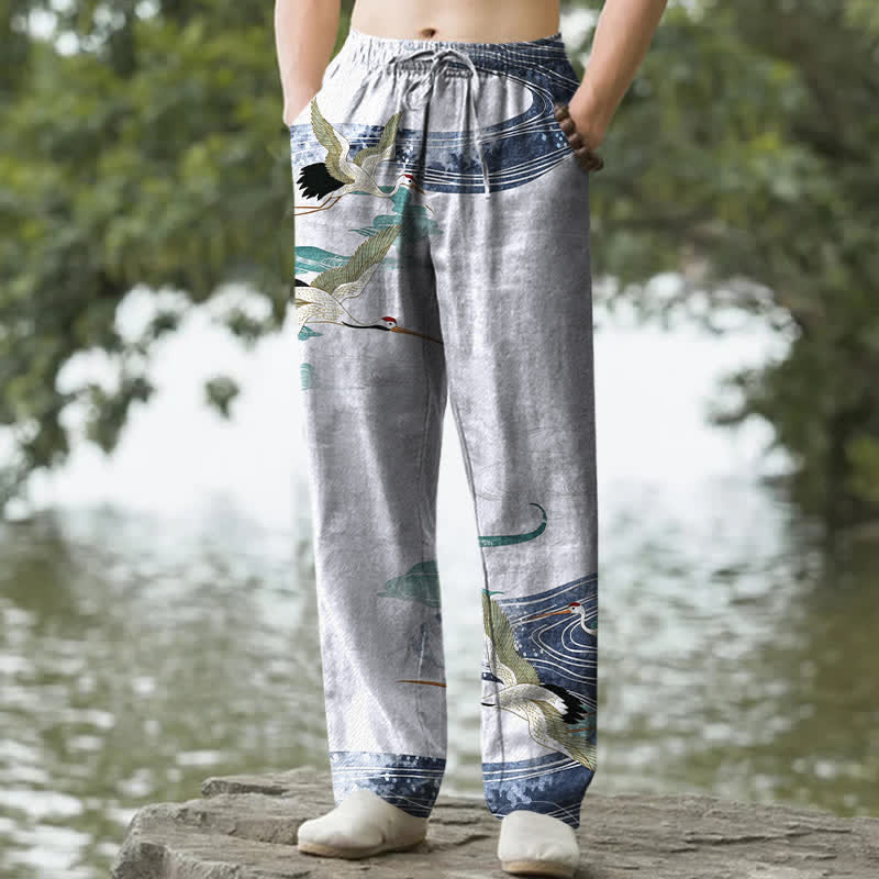 Buddha Stones Weiße, schmal zulaufende Herrenhose aus Baumwolle mit Kranich-Wellenmuster und Taschen - AliceBlue - US/ UK/AU50, EU60 (5XL) - image 4